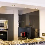 My Casa - Karr - Beautiful Apartment Suite Downtown